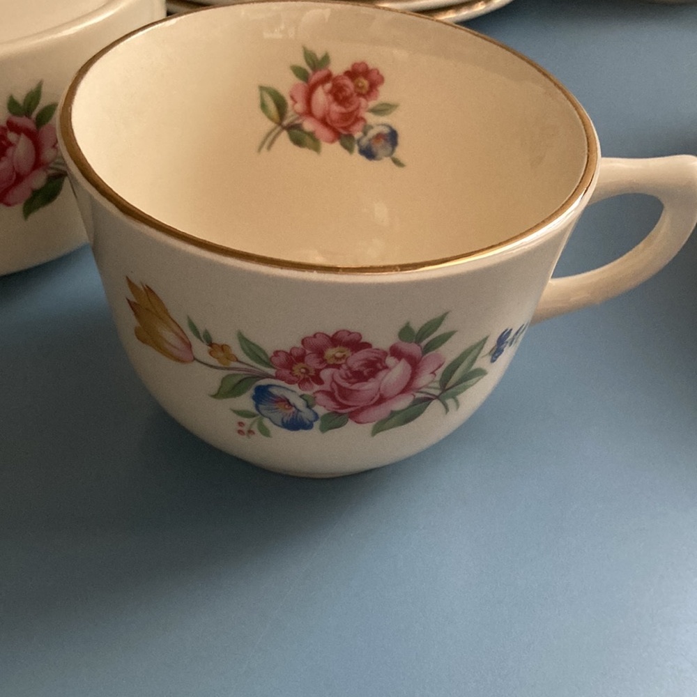 Complete 27 piece Dessert Set. Excellent Condition. Marked “USA”